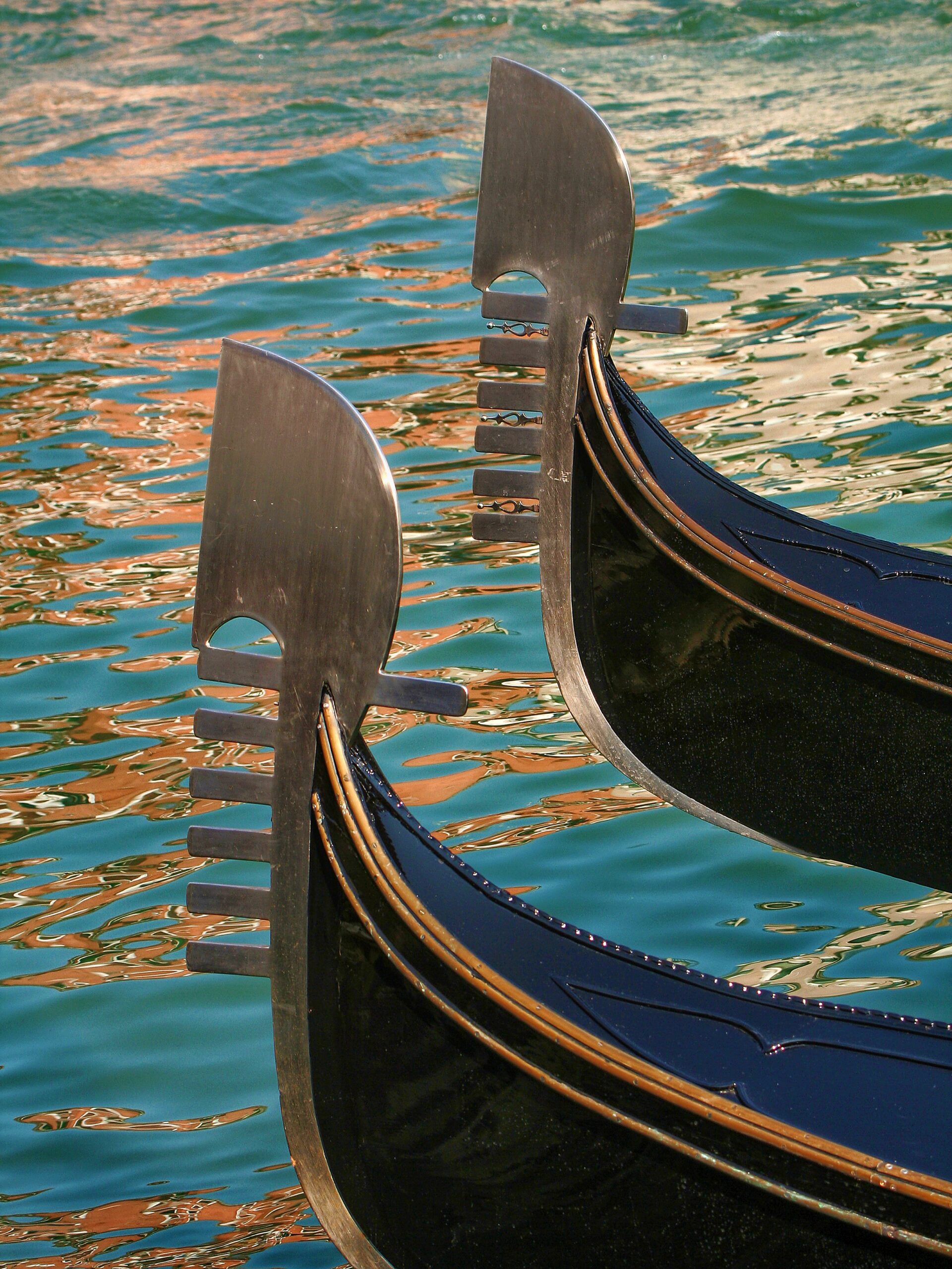 gondole-30x40_0200 two gondolas in Venice