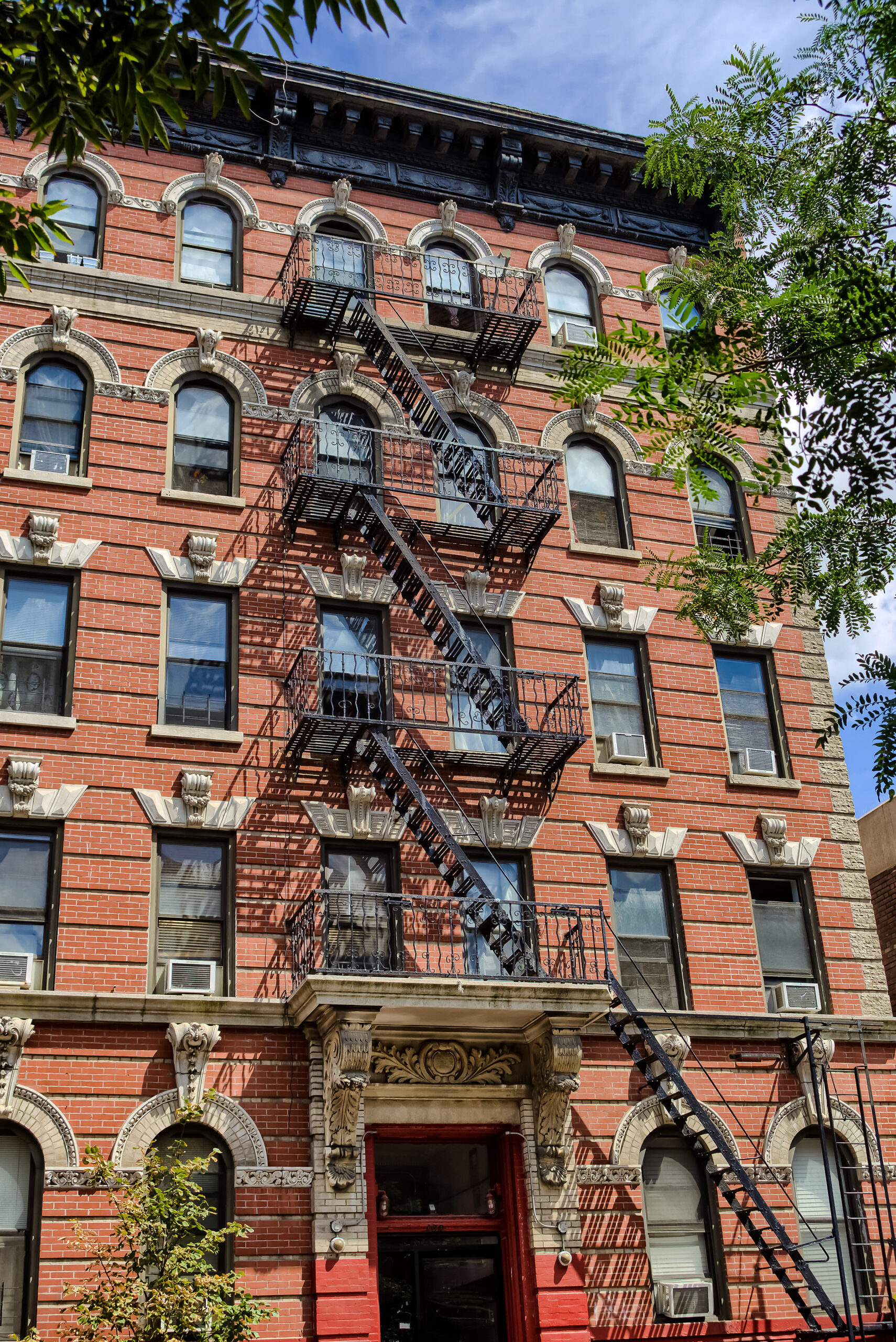 ny-usa-9825 NY Building, 2019